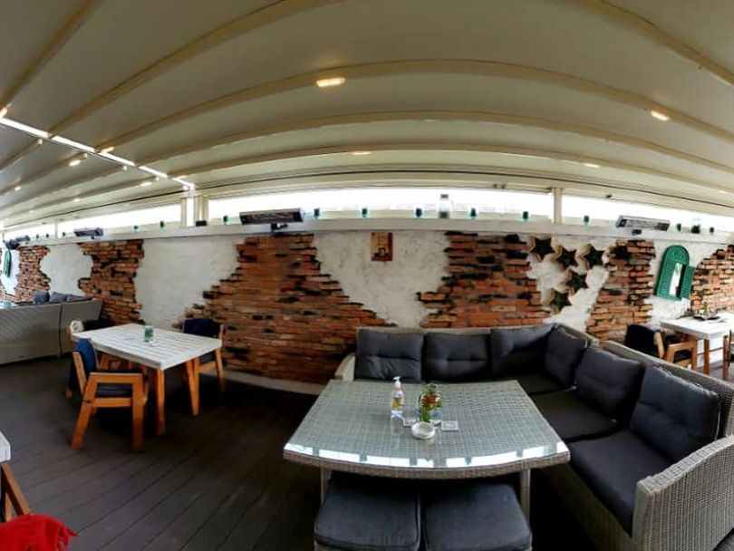810x608_terasa-deck-trafic-comercial-wpc-bencomp_7.jpg